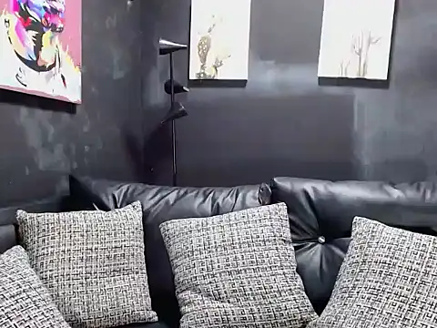 Snapshot of ryan_musclexxx chatting on January 8, 3:29 am ryan musclexxx online show from January 8, 3:29 am