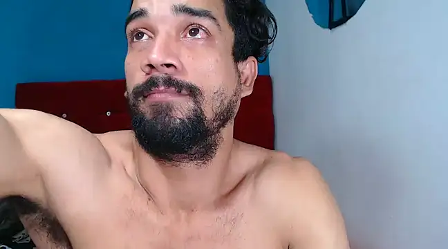 Snapshot of ryan_musclexxx chatting on January 13, 7:21 am ryan musclexxx online show from January 13, 7:21 am