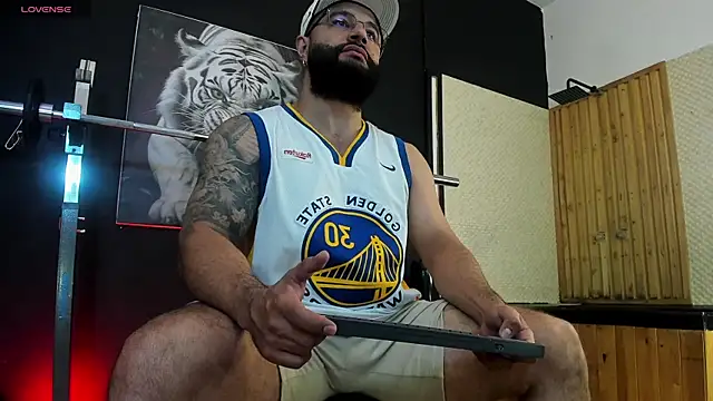 Luke  09 online show from December 20, 11:39 am