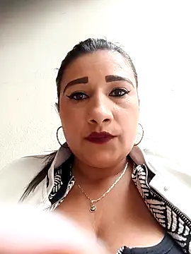 Hannahcandyy online show from December 28, 9:19 pm