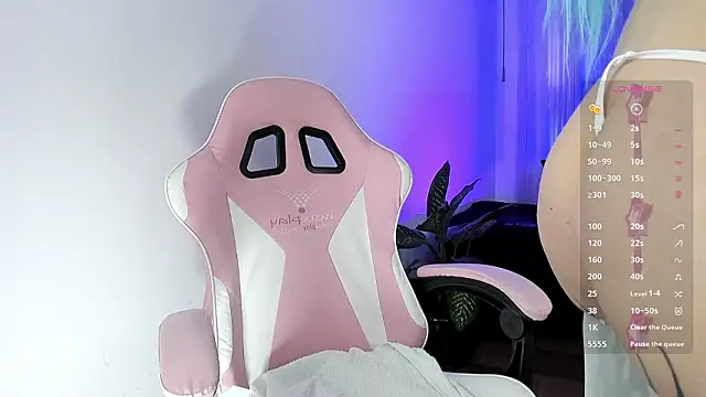 Kendall Bunnyy online show from March 20, 6:13 pm