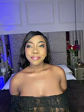 Snapshot of Lola_King chatting on February 20, 1:13 am Lola King online show from February 20, 1:13 am