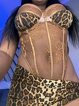Lola King online show from May 7, 3:45 am