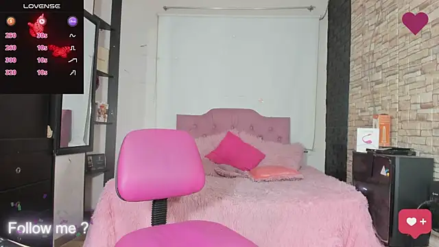 kitty queen10 online show from December 18, 6:43 am