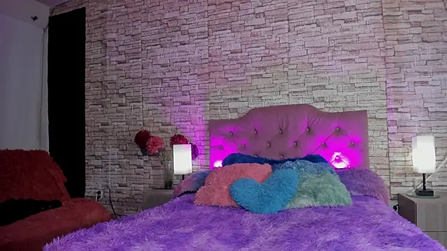 Snapshot of kitty_queen10 chatting on October 29, 1:52 am kitty queen10 online show from October 29, 1:52 am