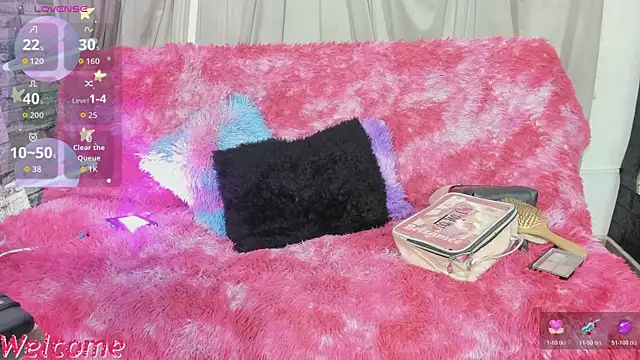 Snapshot of kitty_queen10 chatting on May 11, 8:39 pm kitty queen10 online show from May 11, 8:39 pm