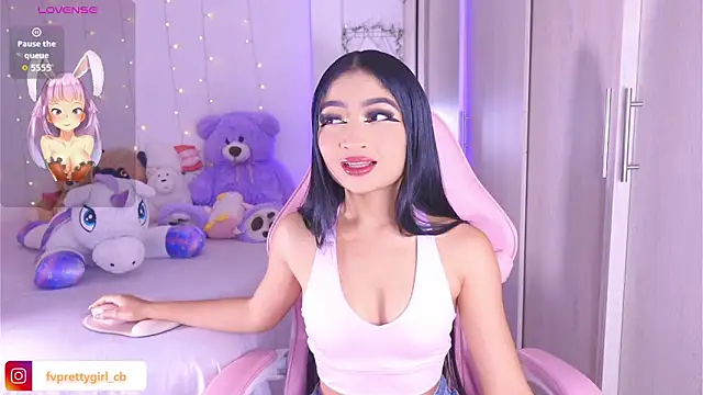 Snapshot of urfavprettygirl chatting on April 13, 10:21 am urfavprettygirl online show from April 13, 10:21 am
