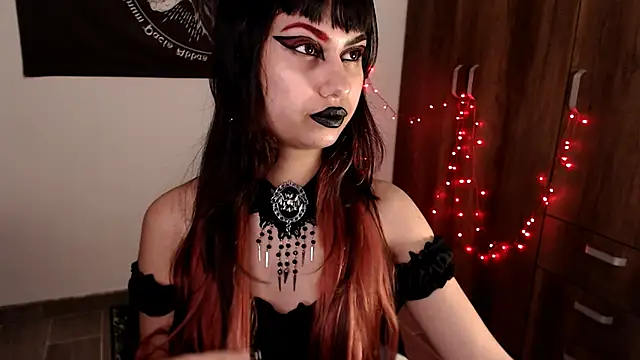 Snapshot of Little-Lucifer chatting on March 11, 11:00 pm Little-Lucifer online show from March 11, 11:00 pm