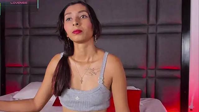 Snapshot of SaraDreamss chatting on March 15, 2:45 pm SaraDreamss online show from March 15, 2:45 pm