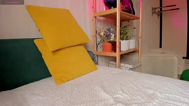 lovely ki online show from March 27, 6:19 am