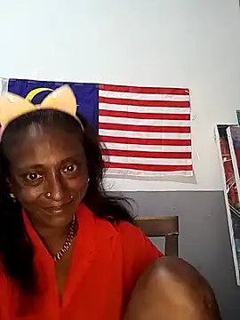 Snapshot of mamakarma1403 chatting on September 19, 12:06 pm mamakarma1403 online show from September 19, 12:06 pm