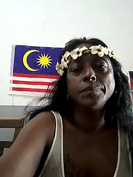 Snapshot of mamakarma1403 chatting on September 22, 1:18 am mamakarma1403 online show from September 22, 1:18 am