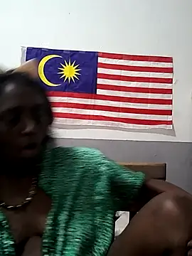 Snapshot of mamakarma1403 chatting on September 22, 1:24 pm mamakarma1403 online show from September 22, 1:24 pm