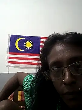 Snapshot of mamakarma1403 chatting on September 25, 2:10 pm mamakarma1403 online show from September 25, 2:10 pm