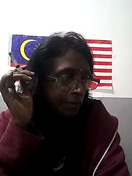 Snapshot of mamakarma1403 chatting on September 29, 3:06 pm mamakarma1403 online show from September 29, 3:06 pm