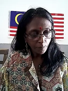 Snapshot of mamakarma1403 chatting on October 17, 2:26 am mamakarma1403 online show from October 17, 2:26 am