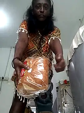 Snapshot of mamakarma1403 chatting on October 22, 1:39 am mamakarma1403 online show from October 22, 1:39 am