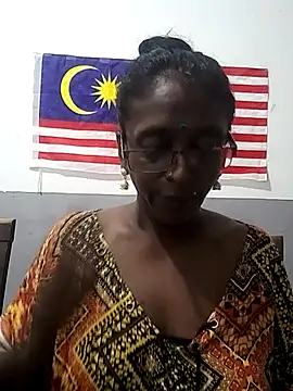 Snapshot of mamakarma1403 chatting on October 23, 2:27 pm mamakarma1403 online show from October 23, 2:27 pm