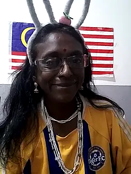 Snapshot of mamakarma1403 chatting on October 28, 4:31 pm mamakarma1403 online show from October 28, 4:31 pm