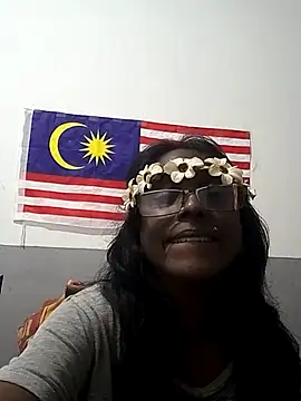 Snapshot of mamakarma1403 chatting on October 31, 3:02 pm mamakarma1403 online show from October 31, 3:02 pm