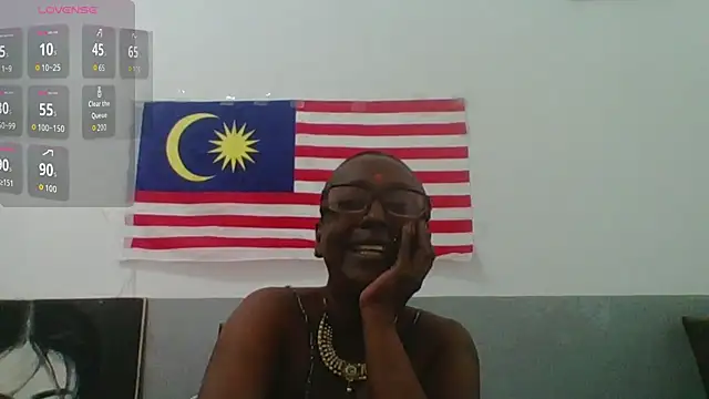 Snapshot of mamakarma1403 chatting on July 22, 2:58 am mamakarma1403 online show from July 22, 2:58 am
