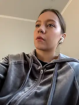 AliceBrayan online show from October 2, 5:03 am