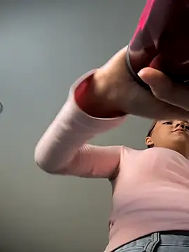 AliceBrayan online show from October 6, 5:05 am