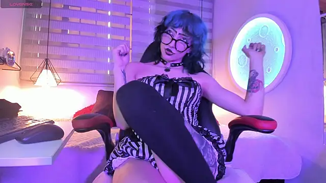 Ghosty Doll online show from May 7, 7:19 pm