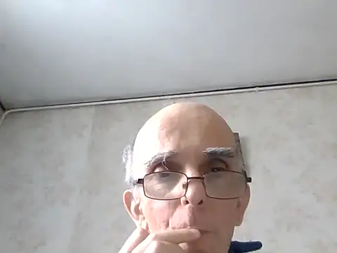 Snapshot of mariusica1@xh chatting on September 30, 12:43 pm mariusica1xh online show from September 30, 12:43 pm