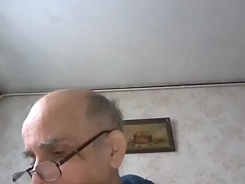 Snapshot of mariusica1@xh chatting on October 1, 6:52 am mariusica1xh online show from October 1, 6:52 am