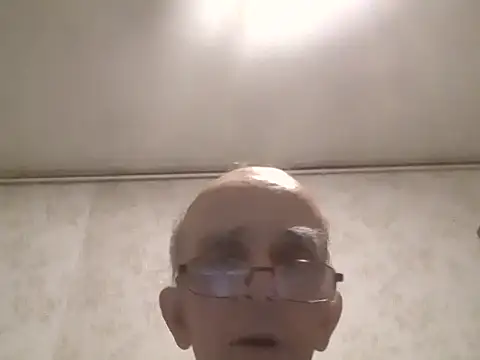 Snapshot of mariusica1@xh chatting on October 7, 12:19 am mariusica1xh online show from October 7, 12:19 am