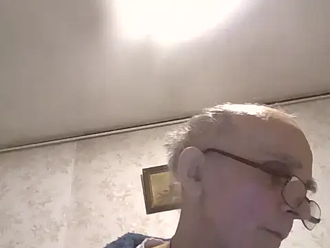 Snapshot of mariusica1@xh chatting on October 12, 7:46 pm mariusica1xh online show from October 12, 7:46 pm