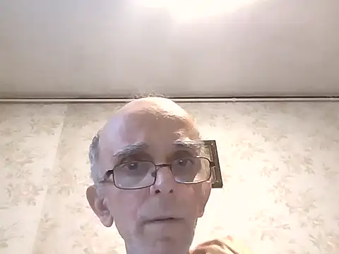 Snapshot of mariusica1@xh chatting on October 13, 1:55 pm mariusica1xh online show from October 13, 1:55 pm