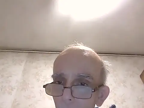 Snapshot of mariusica1@xh chatting on October 16, 12:44 am mariusica1xh online show from October 16, 12:44 am