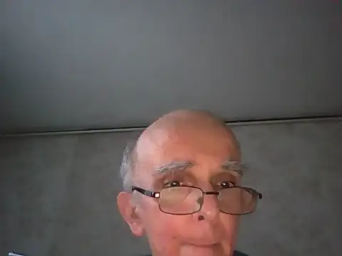 Snapshot of mariusica1@xh chatting on October 18, 3:02 pm mariusica1xh online show from October 18, 3:02 pm