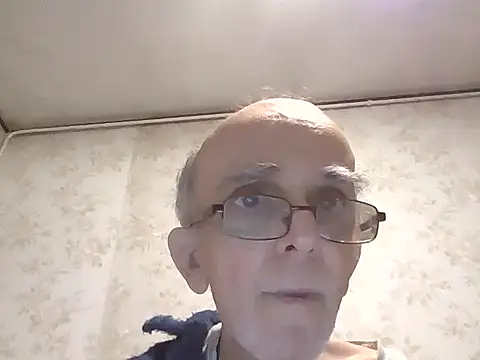 Snapshot of mariusica1@xh chatting on October 22, 12:22 am mariusica1xh online show from October 22, 12:22 am