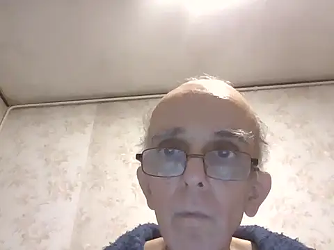 Snapshot of mariusica1@xh chatting on October 25, 3:14 am mariusica1xh online show from October 25, 3:14 am