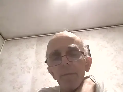 Snapshot of mariusica1@xh chatting on October 27, 10:14 pm mariusica1xh online show from October 27, 10:14 pm