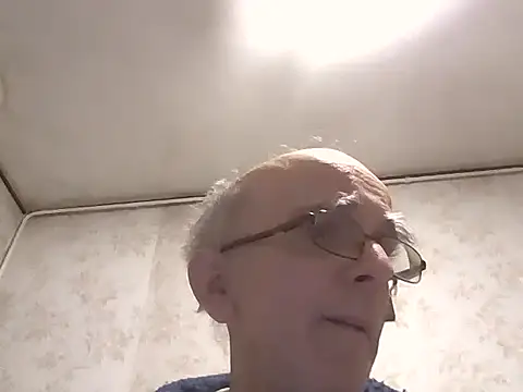 Snapshot of mariusica1@xh chatting on October 28, 5:59 pm mariusica1xh online show from October 28, 5:59 pm