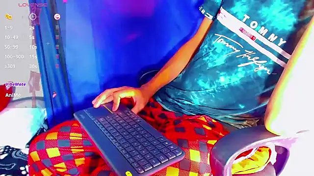 nicol gill  online show from December 16, 5:22 pm