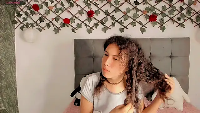 Lilith Miller21 online show from December 16, 4:13 am