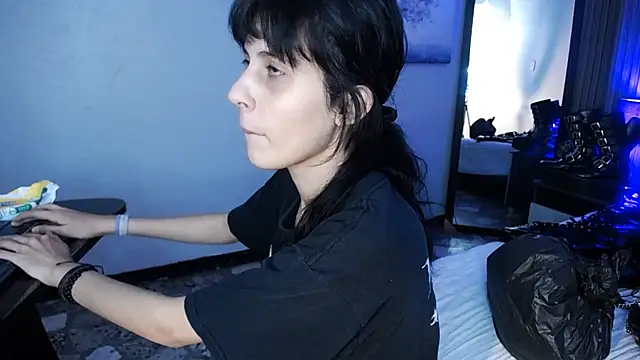 bellatrix25 online show from December 27, 8:07 pm