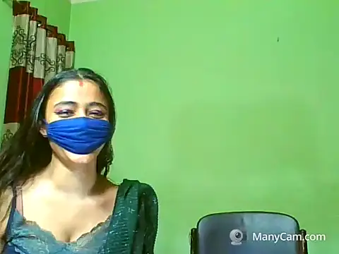 Snapshot of desi_diva chatting on December 21, 6:23 pm desi diva online show from December 21, 6:23 pm