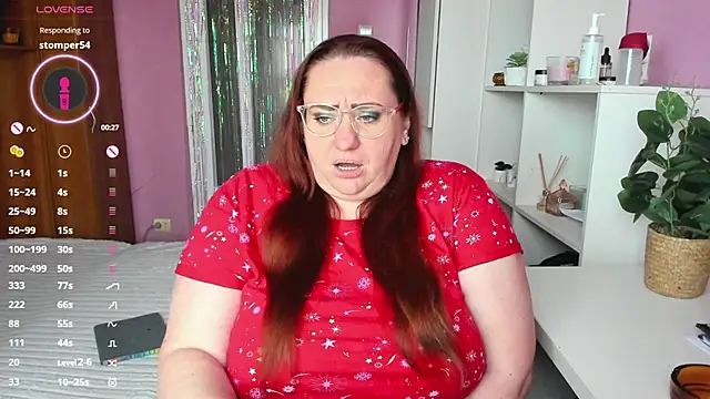 lovely adelle online show from February 5, 1:22 pm