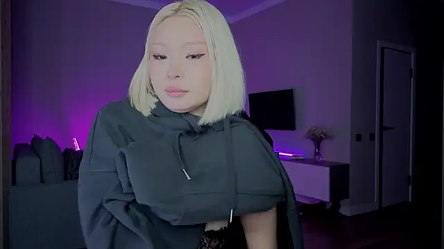 RileyMee online show from November 29, 1:30 am