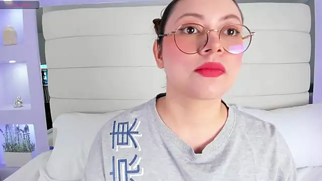 Snapshot of Lanna18 chatting on March 21, 11:44 am Lanna18 online show from March 21, 11:44 am