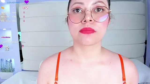 Snapshot of Lanna18 chatting on March 21, 5:56 pm Lanna18 online show from March 21, 5:56 pm