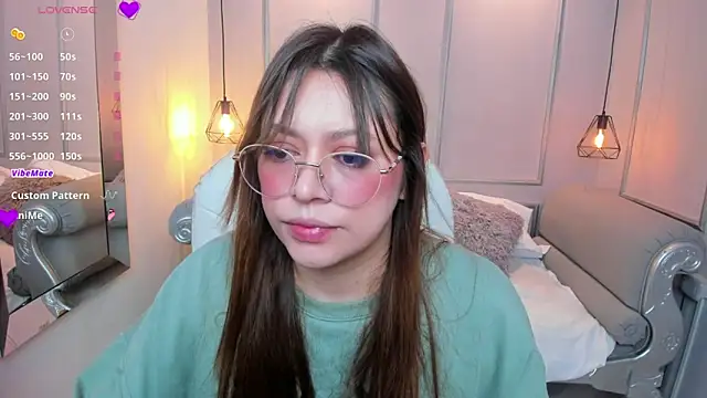 Snapshot of Lanna18 chatting on October 15, 11:43 am Lanna18 online show from October 15, 11:43 am