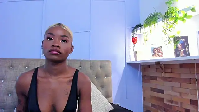 amber-hill online show from February 3, 6:13 pm