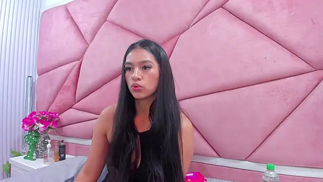 Snapshot of Mariana_Prin chatting on April 7, 2:34 am Mariana Prin online show from April 7, 2:34 am